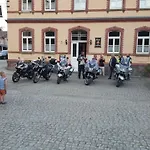 Hotel Zur Schlossmühle 2*