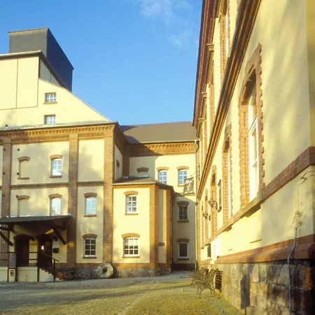 Hotel Zur Schloßmühle 2*