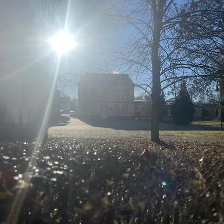 Zur Schlossmuehle 2* 博尔纳