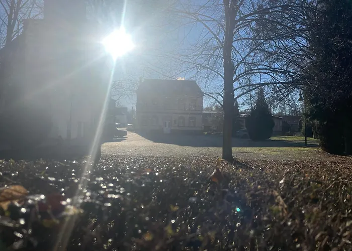 Zur Schlossmuehle 2* Borna